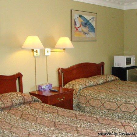 Faulds Motel Сарния Номер фото